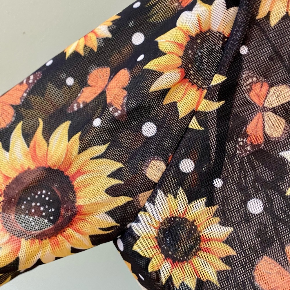 Sunflower Print Women's Top - Picture 3 of 5